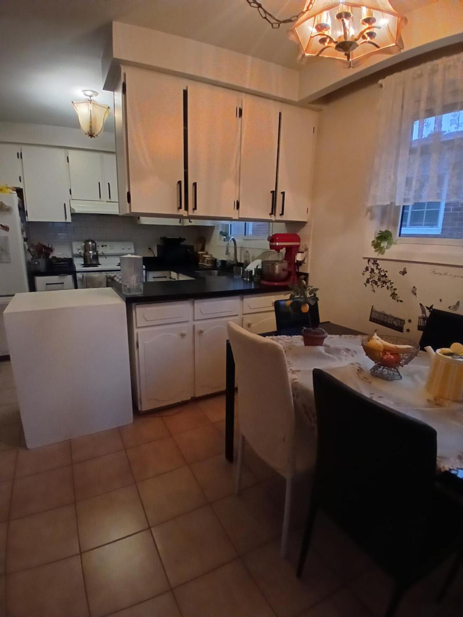 Apartment Cozy With A Spacious Backyard In The Ravine
